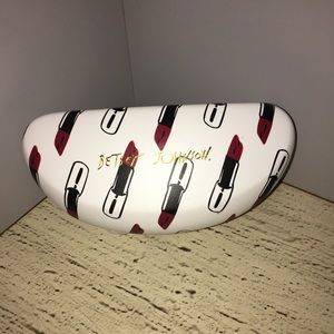 BETSEY JOHNSON Accessories - 🎀BETSEY JOHNSON NEW GLASS CASE WITH LIPSTICK ON BETSEY JOHNSON Accessories - 🎀BETSEY JOHNSON NEW GLASS CASE WITH LIPSTICK ON